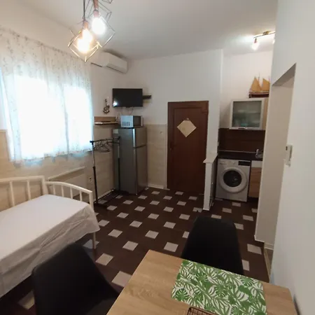 Adriatica Apartmán *